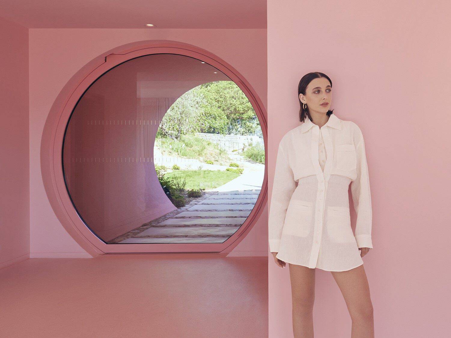 Glowy look with rosy tone on eyes and lips